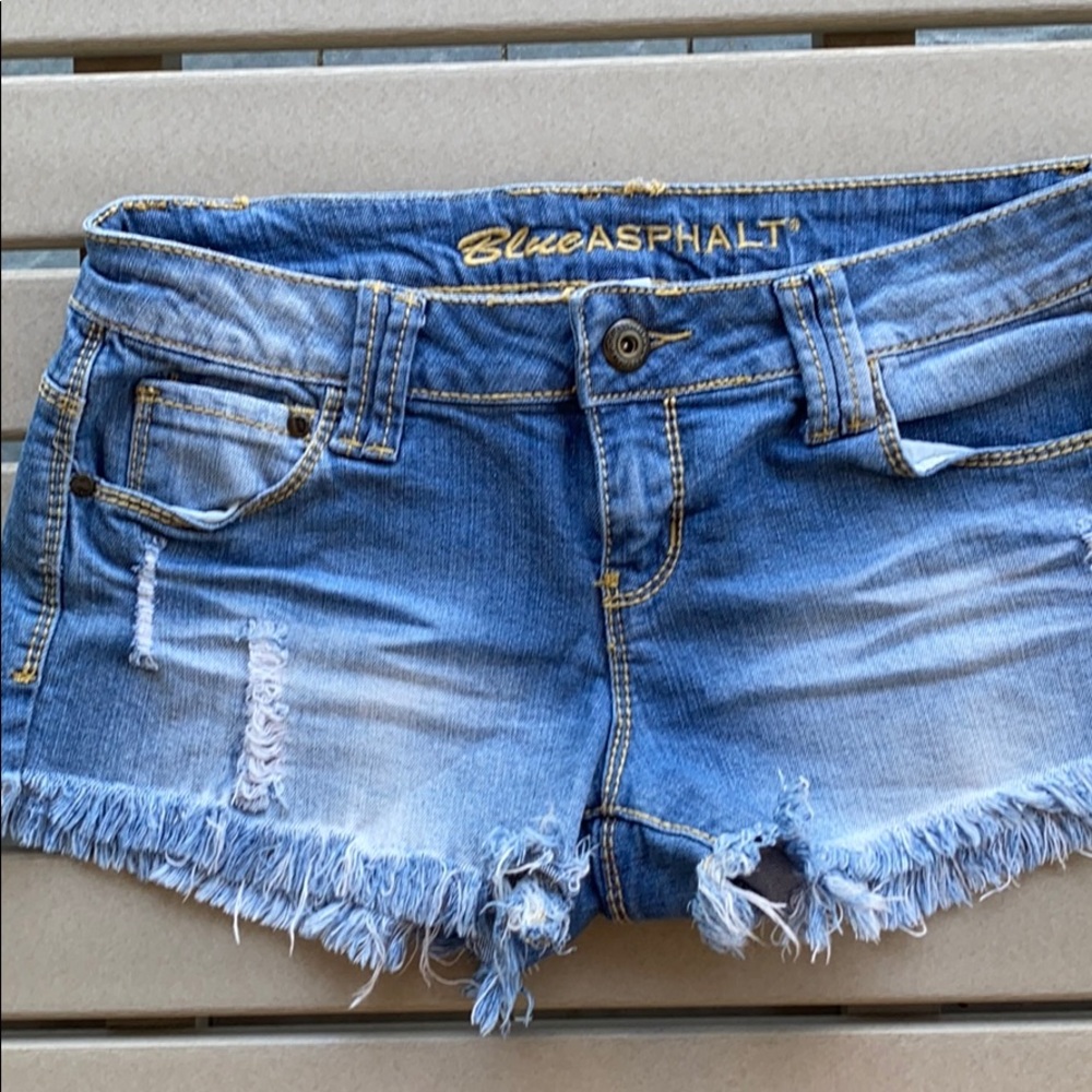 BLueASPHALT jean shorts size 11 which is @28